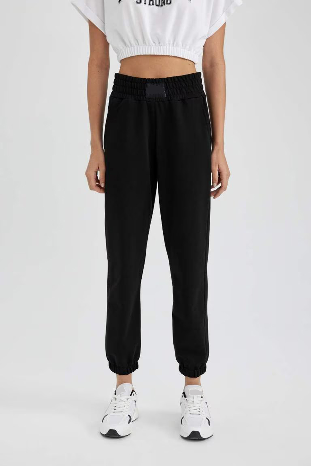 Standard Fit Jogger Sweatpants